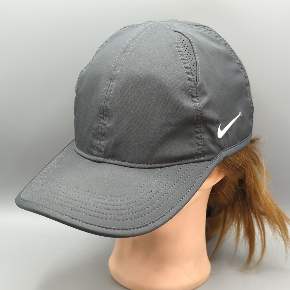 Nike Featherlight Dri-FIT Hat Cap Lincoln International Strap Back One Size Gray